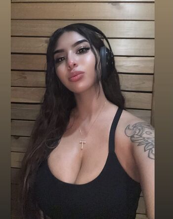 Full leaked Magzcow private photo