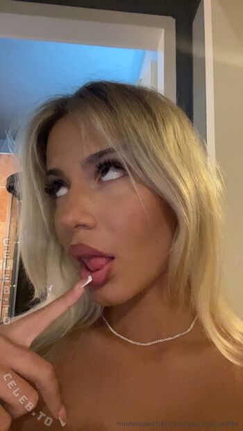 Full leaked Magzi private photo