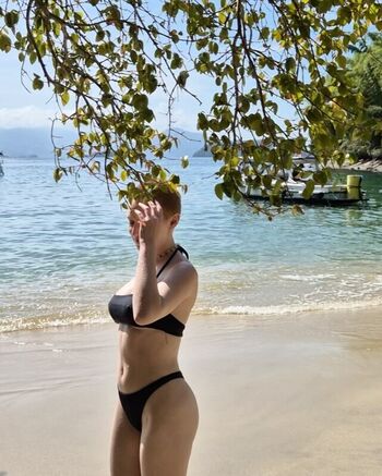 Full leaked Mai buzzcut private photo