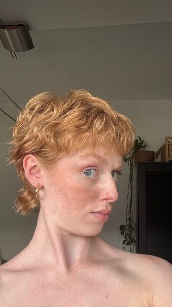 Full leaked Mai buzzcut private photo
