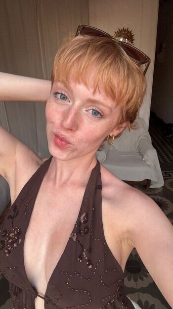 Full leaked Mai buzzcut private photo