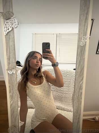 Full leaked Maiamoore private photo