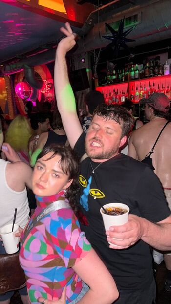 Full leaked Maisie williams private photo
