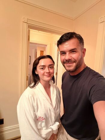 Full leaked Maisie williams private photo