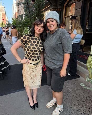 Full leaked Maisie williams private photo