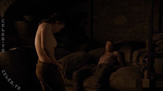 Full leaked Maisie williams private photo