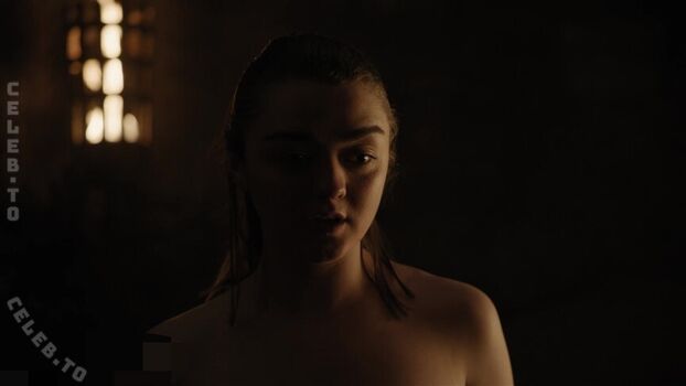 Full leaked Maisie williams private photo