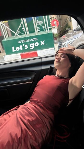 Full leaked Maisie williams page private photo