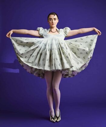Full leaked Maisie williams page private photo