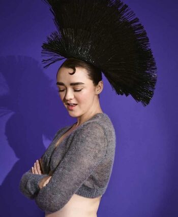 Full leaked Maisie williams page private photo
