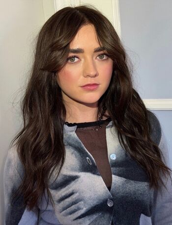 Full leaked Maisie williams page private photo