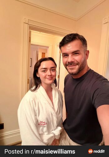 Full leaked Maisie williams page private photo