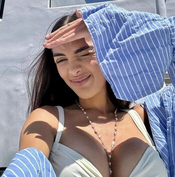 Full leaked Maissane private photo