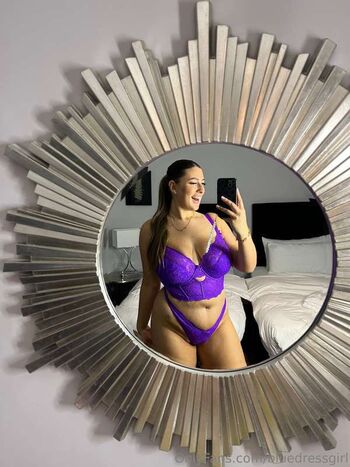 Full leaked Maisyjrobertson private photo
