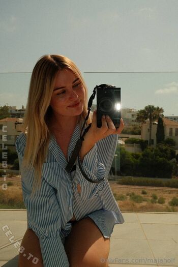 Full leaked Maja holf private photo