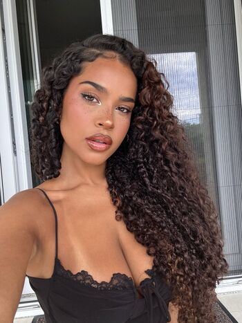Full leaked Malaika terry page private photo
