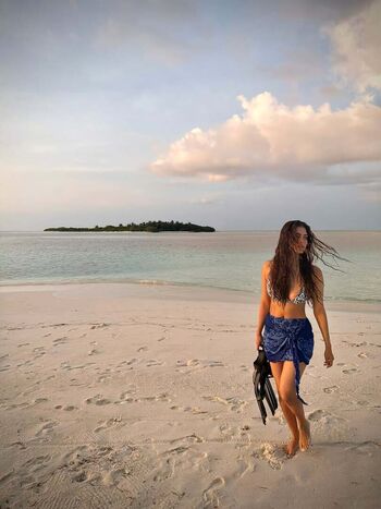 Full leaked Malavika mohanan private photo