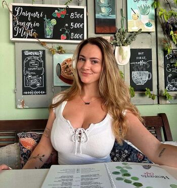 Full leaked Mallory malone page private onlyfans photo