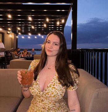 Full leaked Mallory malone page private onlyfans photo