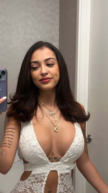 Full leaked Malu trevejo private photo