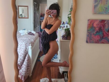 Full leaked Mama moons private photo