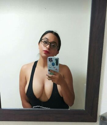 Mandy BaSรกn