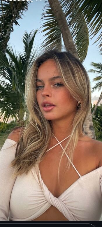 Full leaked Manon costa private photo