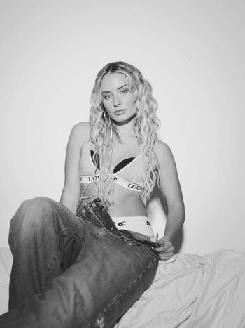 Full leaked Manon delsolll private photo