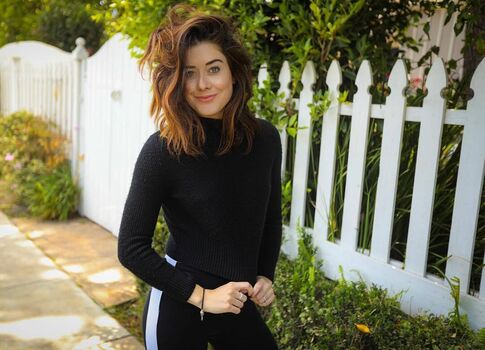 Full leaked Manon mathews private onlyfans photo