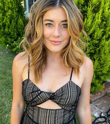 Full leaked Manon mathews private onlyfans photo