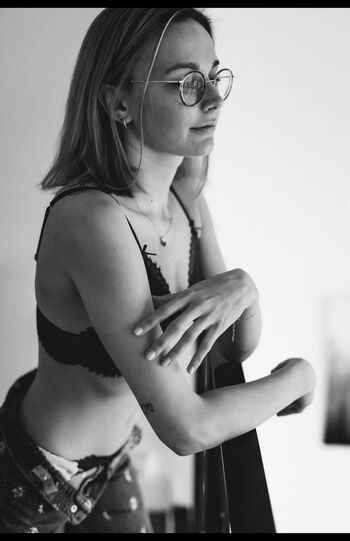 Full leaked Manonkatseyex private photo