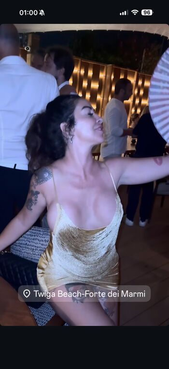 Full leaked Manush private photo