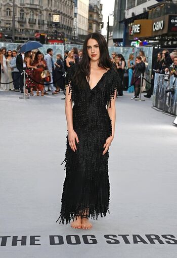 Full leaked Margaret qualley page private photo