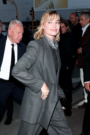 Full leaked Margot robbie private photo