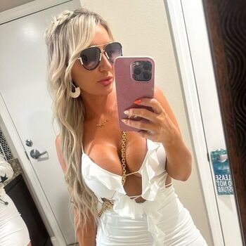 Full leaked Mariahhbrianne private photo