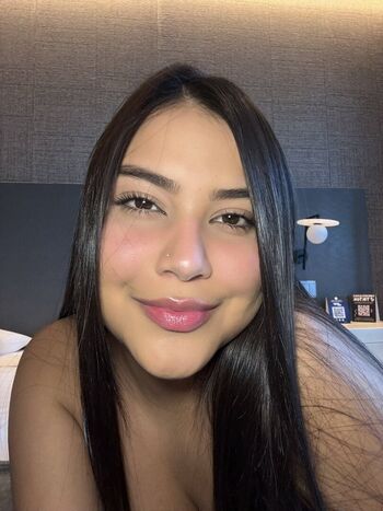 Full leaked Mariapaoofi private onlyfans photo