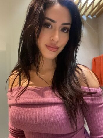 Maricel Freire Hotwife