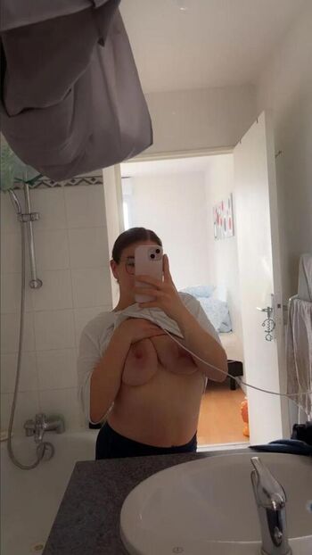 Full leaked Marieandco private photo
