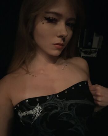 Full leaked Marilynamberr private photo