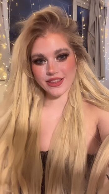 Full leaked Marina joyce private photo