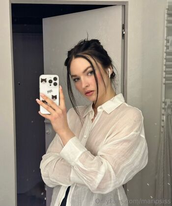 Full leaked Maripsis page private photo