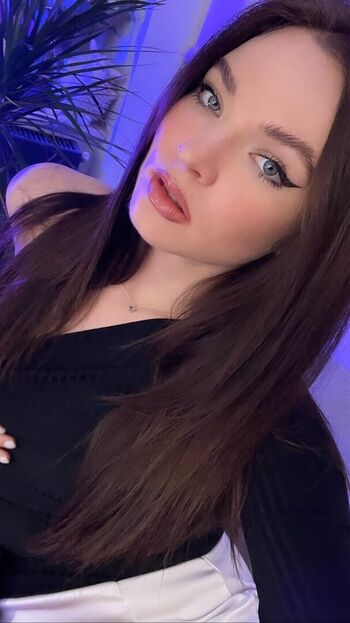 Full leaked Maripsis private photo