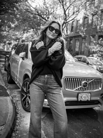 Full leaked Mariska hargitay private photo