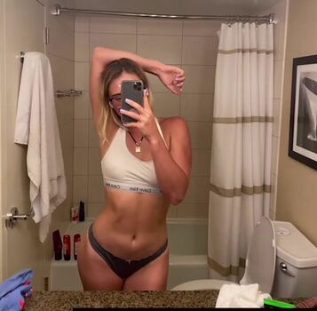 Full leaked Marta kostyuk private photo