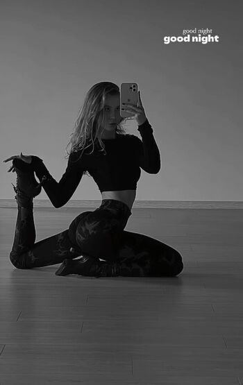 Full leaked Mary lvk page private photo