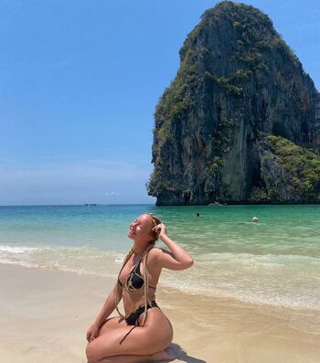 Full leaked Marzzzz page private photo