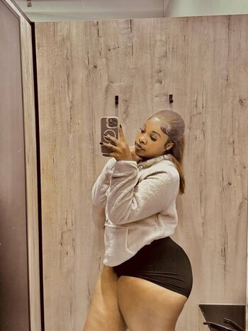 Full leaked Matshidiso private photo