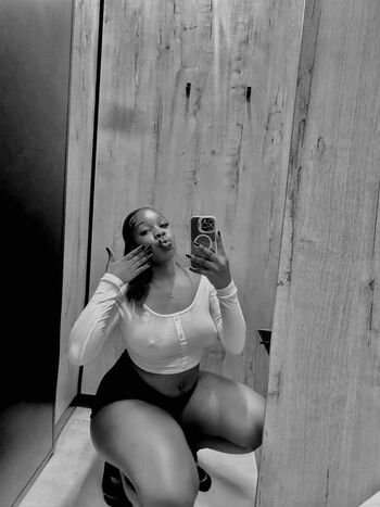 Full leaked Matshidiso private photo