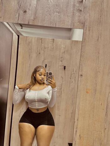 Full leaked Matshidiso private photo