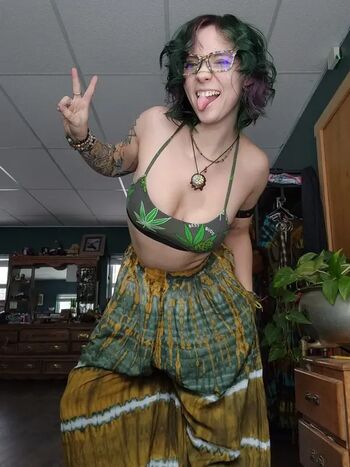 Full leaked Mavissky private photo